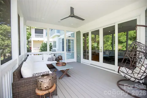 Screened Porch - Main Level