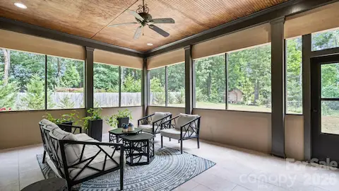 Screened in porch, perfect for relaxing
