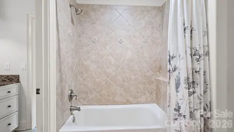 2nd Master bathroom