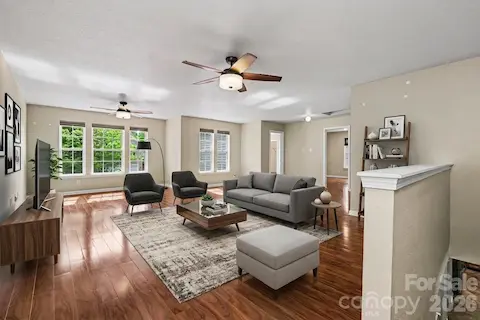 vritually staged