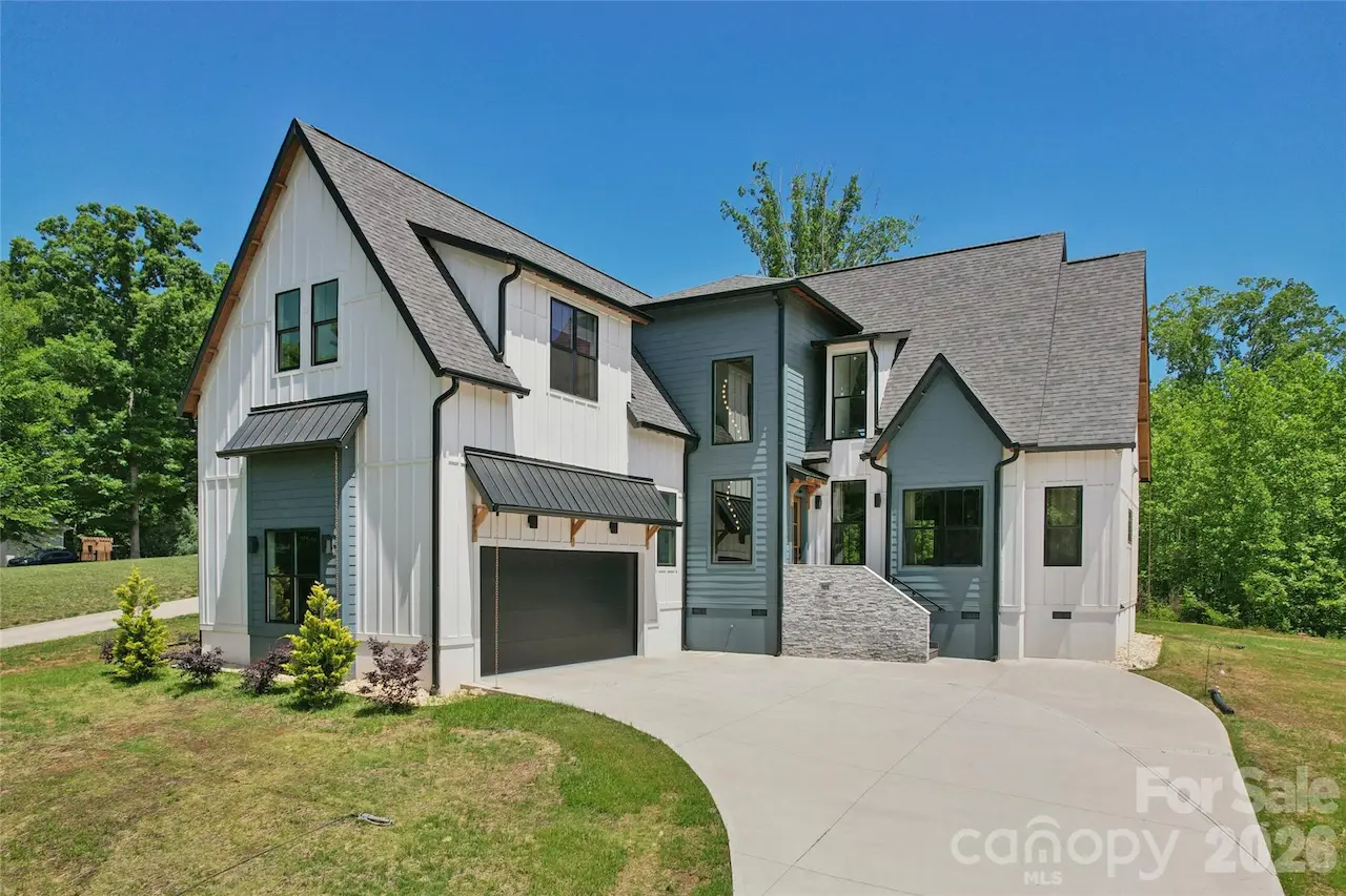 3078 Mountain Creek Drive, Sherrills Ford, NC