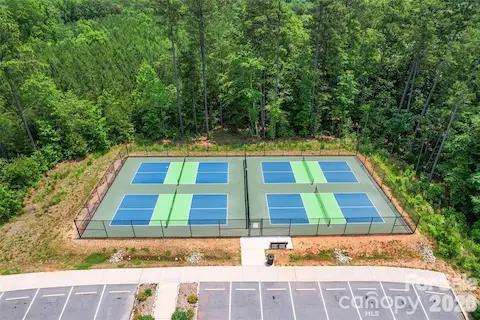 Moutain Creek Park has pickleball, nature trails, biking trails and more