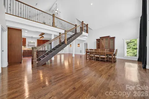 Expansive family room with vaulted ceiling, open to upstairs huge loft