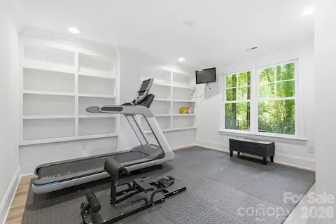 Bedroom 5/Exercise Room