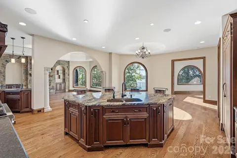 Kitchen with Island
