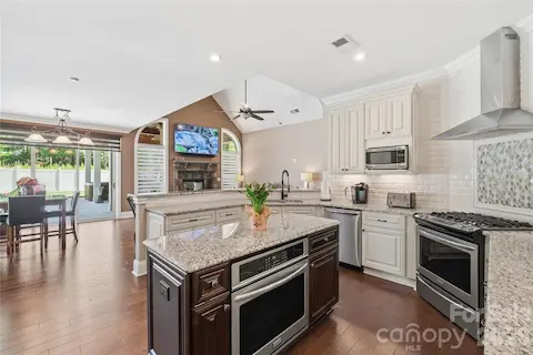 Double ovens!