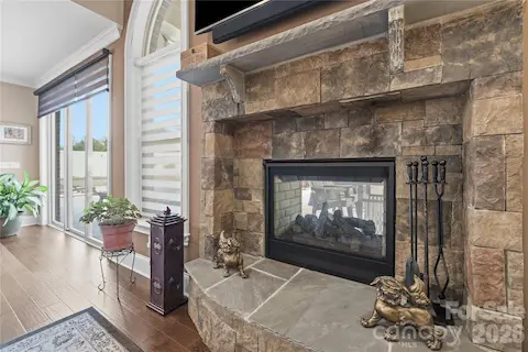 Double sided fireplace