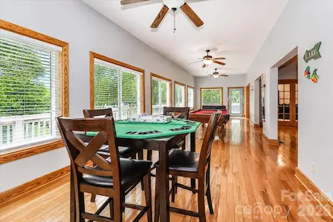 Sunroom/game room main level