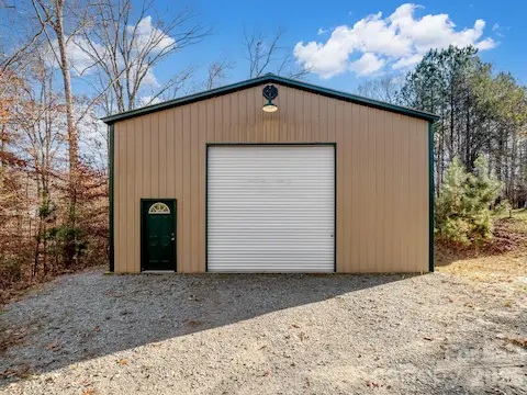 With 1,678 sq. ft., the detached garage easily accommodates recreational vehicles and water toys, keeping them safe and ready for adventure