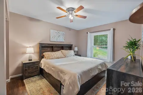 Cottage primary bedroom
