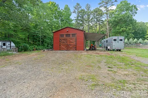 barn