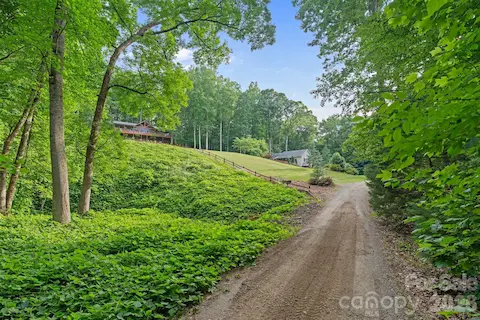 driveway leading up to the property