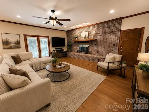 Spacious Family Room off Kitchen
