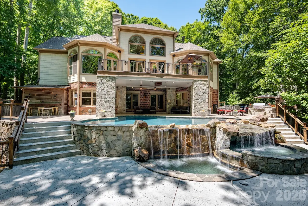 1090 N Saunders Drive, Catawba, NC