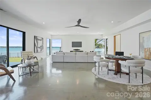 Lake/Game Room