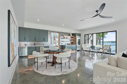 Lake Room/Game Room
