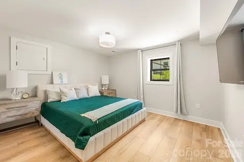 Back bedroom