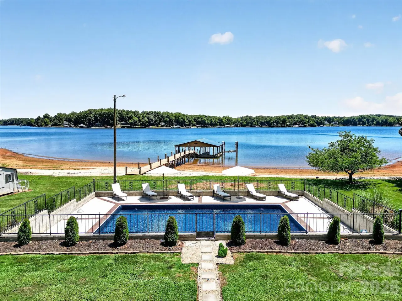 615 Kenway Loop, Mooresville, NC