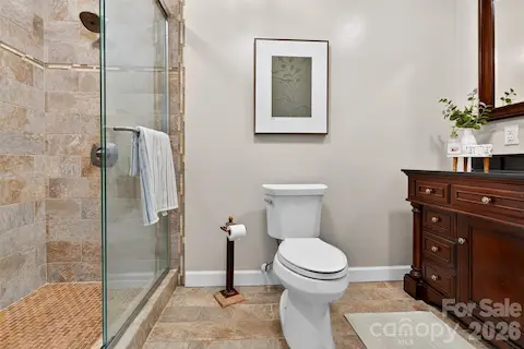 full bath in bedroom second floor