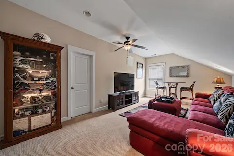 third floor bonus/bedroom