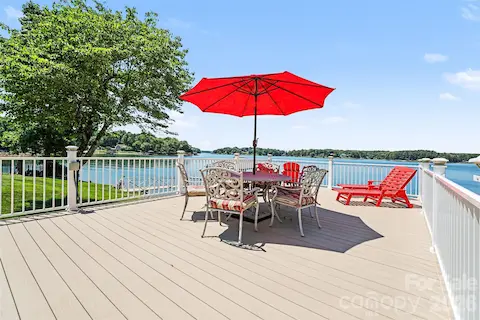 Over 400 sq ft of deck above boat house