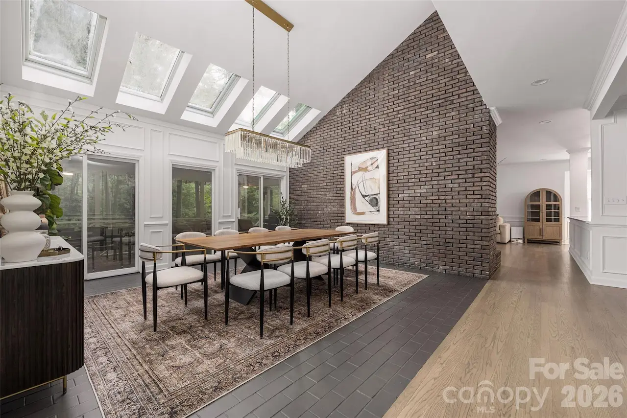 1800 Chestnut Lane, Matthews, NC