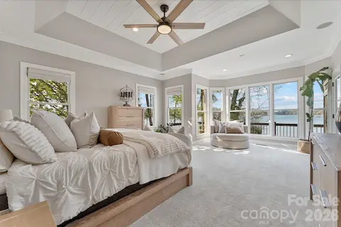 Main Level Primary Suite with big waterviews of lkn