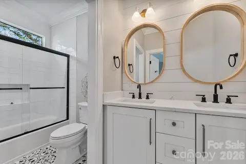 Upper Level Hall Bathroom