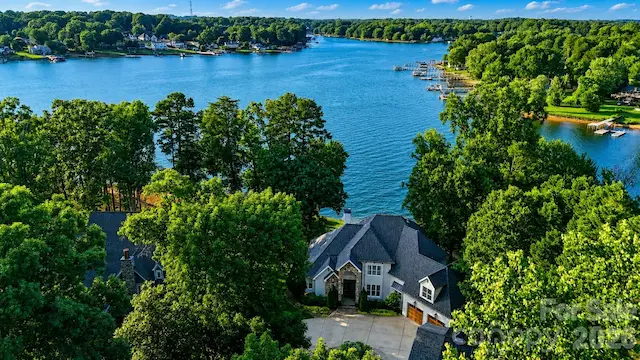 182 Malibu Road, Mooresville, NC