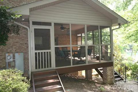 Screened-in porch