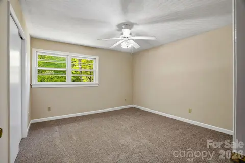 Third bedroom with ample light and a comfortable layout.
