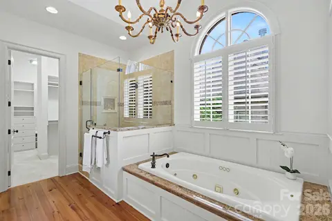 Jacuzzi Spa Bathtub