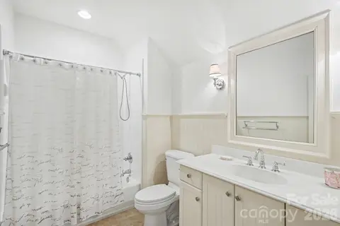 Bedroom 2 Bath