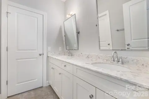 Jack and Jill Bath (upstairs)