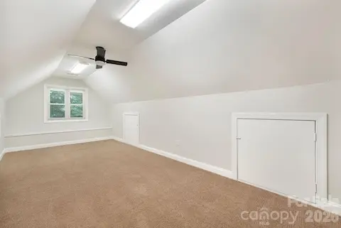 Flex room above garage