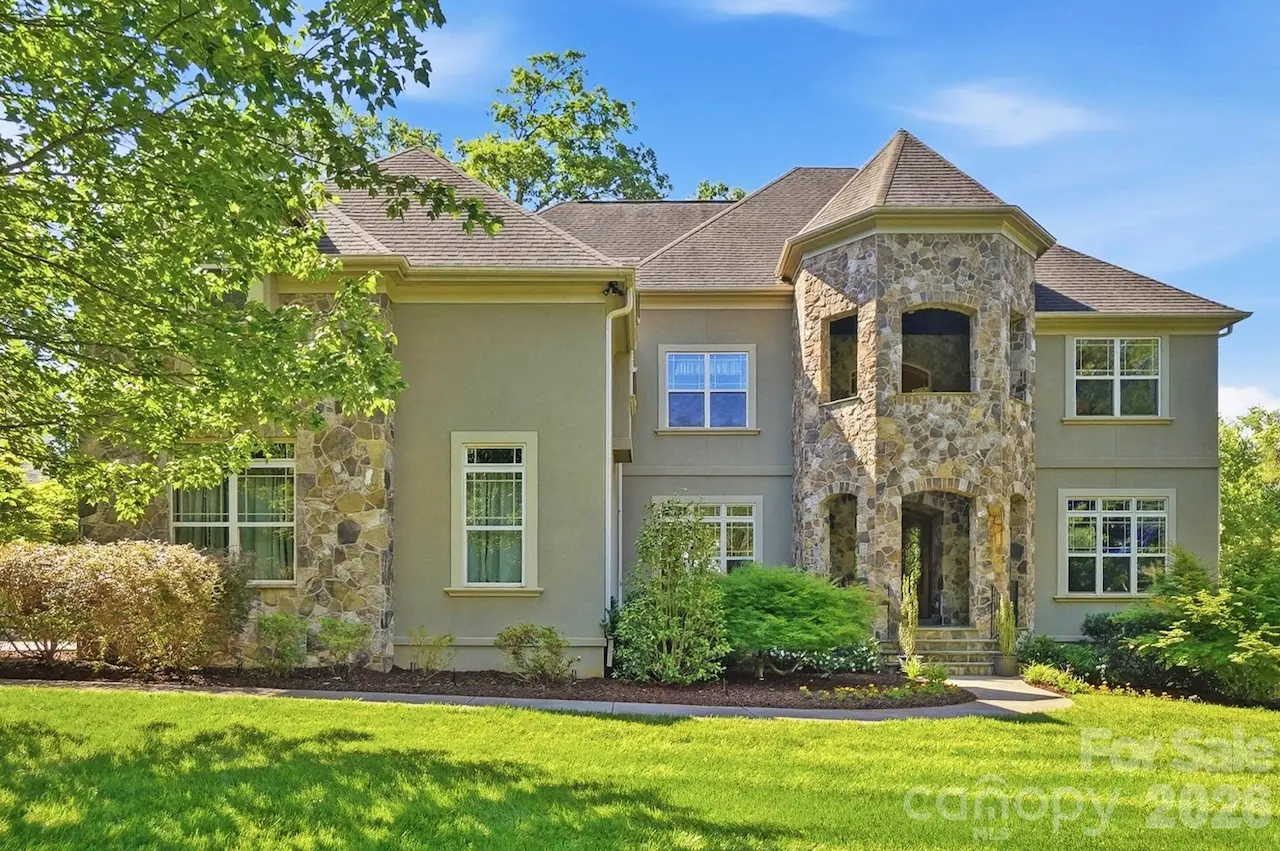 13302 Bally Bunnion Way, Davidson, NC