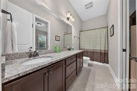 Main Floor Full Bath