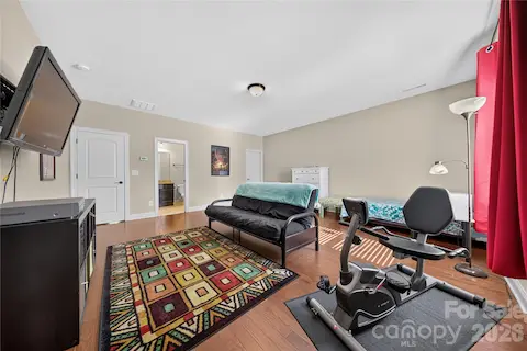 2nd Floor Full Bath