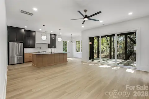 Representative photo of a completed home with the same floorplan. Photos do not reflect the exact finishes.