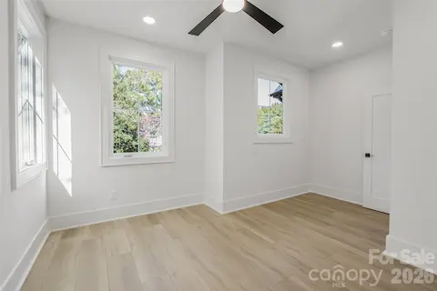 Representative photo of a completed home with the same floorplan. Photos do not reflect the exact finishes.