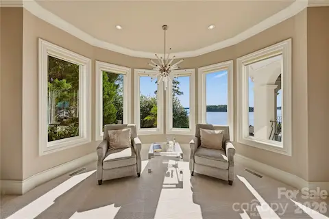 Primary suite sitting area. 