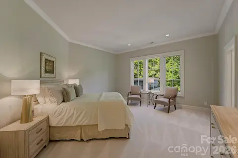 Upper-level suite 3 of 4.