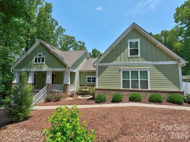 9560 Regent Drive, Davidson, NC