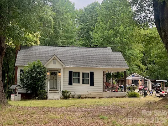 8628 Island Point Road, Sherrills Ford, NC