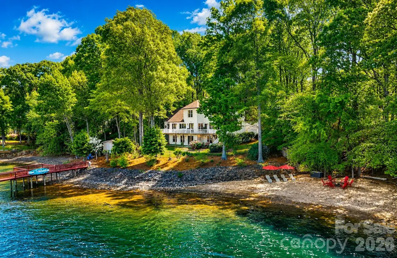 139 Hawks Point Drive, Troutman, NC