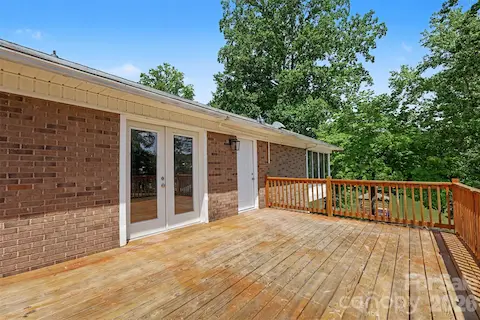 Deck off Primary