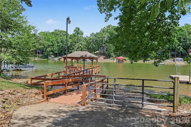 6917 Navajo Trail, Sherrills Ford, NC