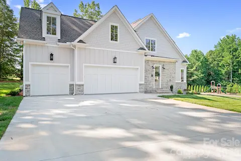 Oversized garage
