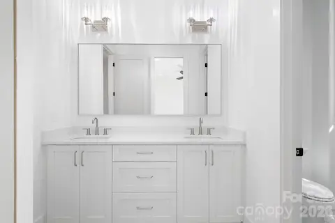 EnSuite Bath 2
