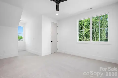 Large Upstairs BR 3
